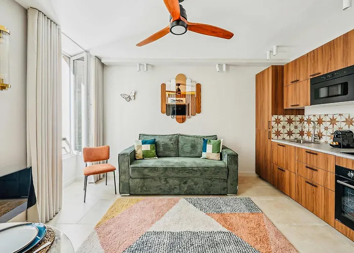 2bdr - 6p Le Marais Apartament